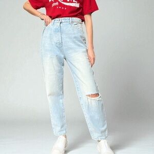 Betro Simone Straight Leg High Waist Mom Jeans Distressed Light Wash Ripped 31